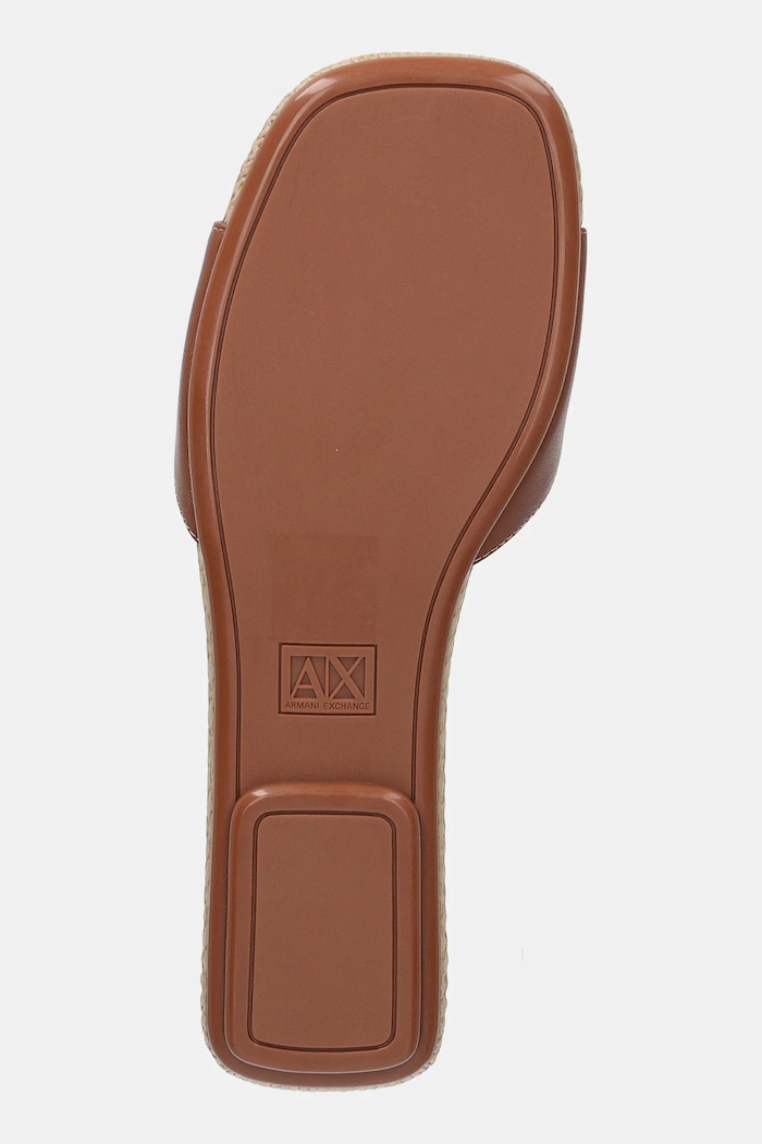 Pantofle Armani Exchange XDP055.XV921.01816 hnědá