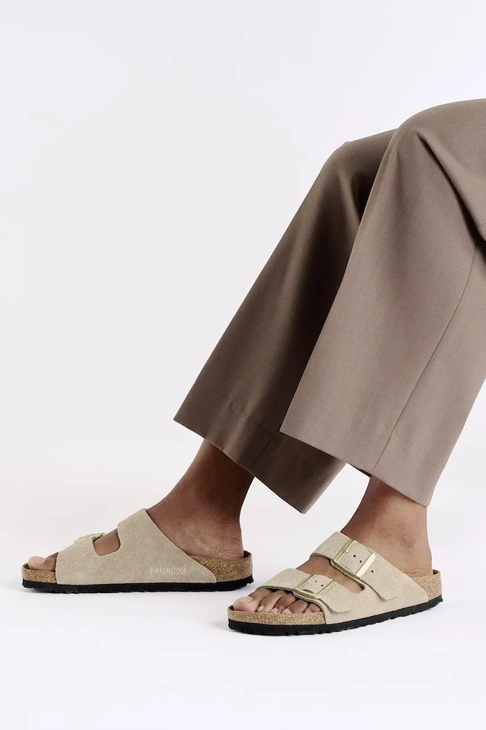 Замшевые шлепанцы Birkenstock Arizona 1029260