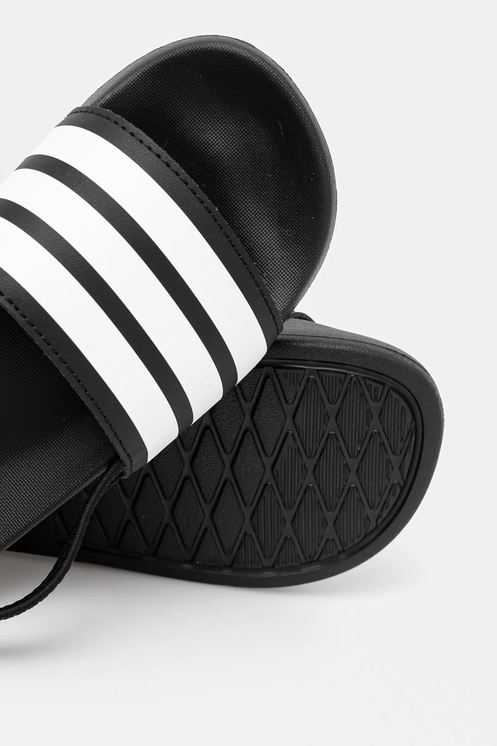 Детски сандали adidas ADILETTE ESTRAP черен JR5328