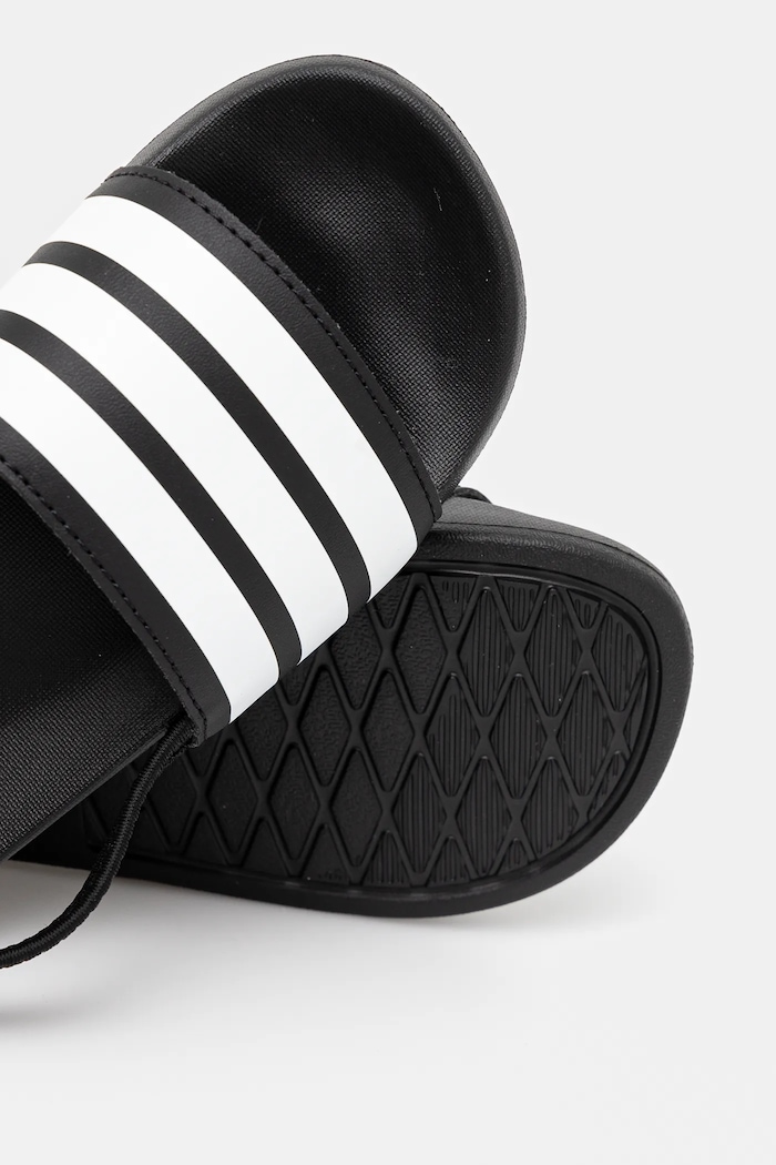 Детски сандали adidas ADILETTE ESTRAP черен JR5328