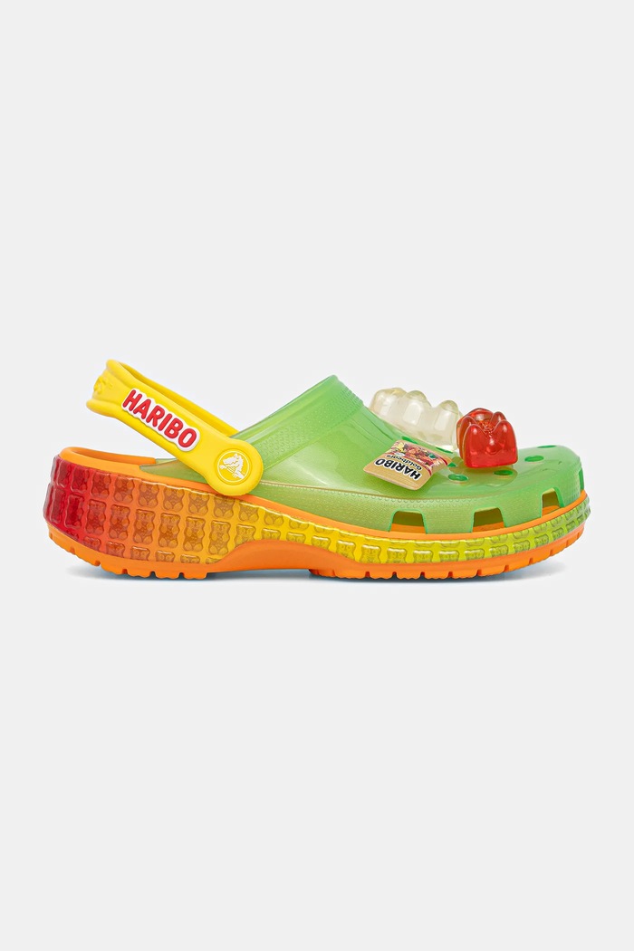 Obuwie Crocs klapki Classic Haribo Clog 210896.90H zielony