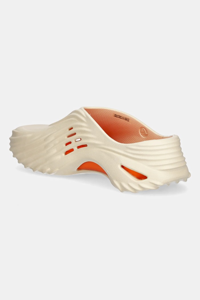 Încălțăminte Crocs papuci Echo Wave Clog 210521.108 bej