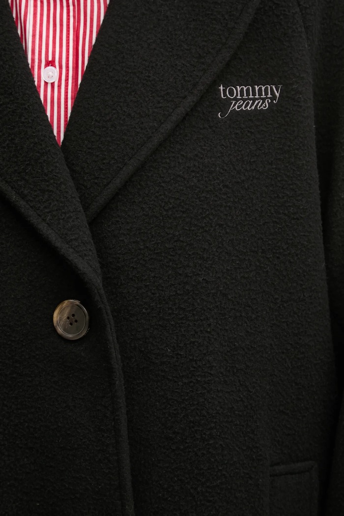 Kabát s prímesou vlny Tommy Jeans DW0DW20166 čierna