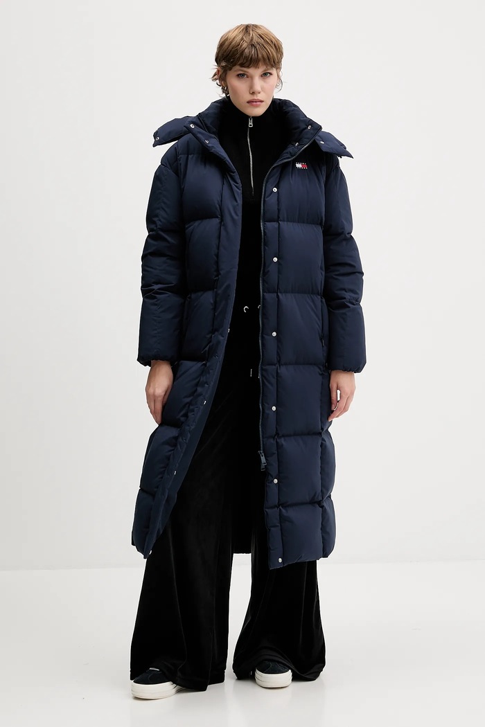 Páperová bunda Tommy Jeans DW0DW21977 tmavomodrá AW25