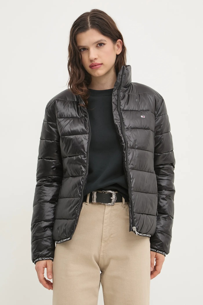 Bunda Tommy Jeans s podšívkou černá DW0DW19312