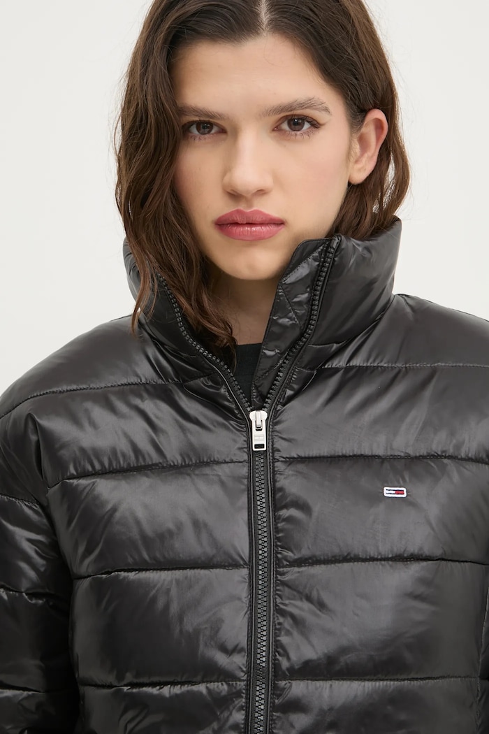 Bunda Tommy Jeans černá DW0DW19312
