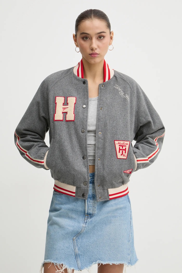 Bunda Tommy Jeans s podšívkou šedá DW0DW20547