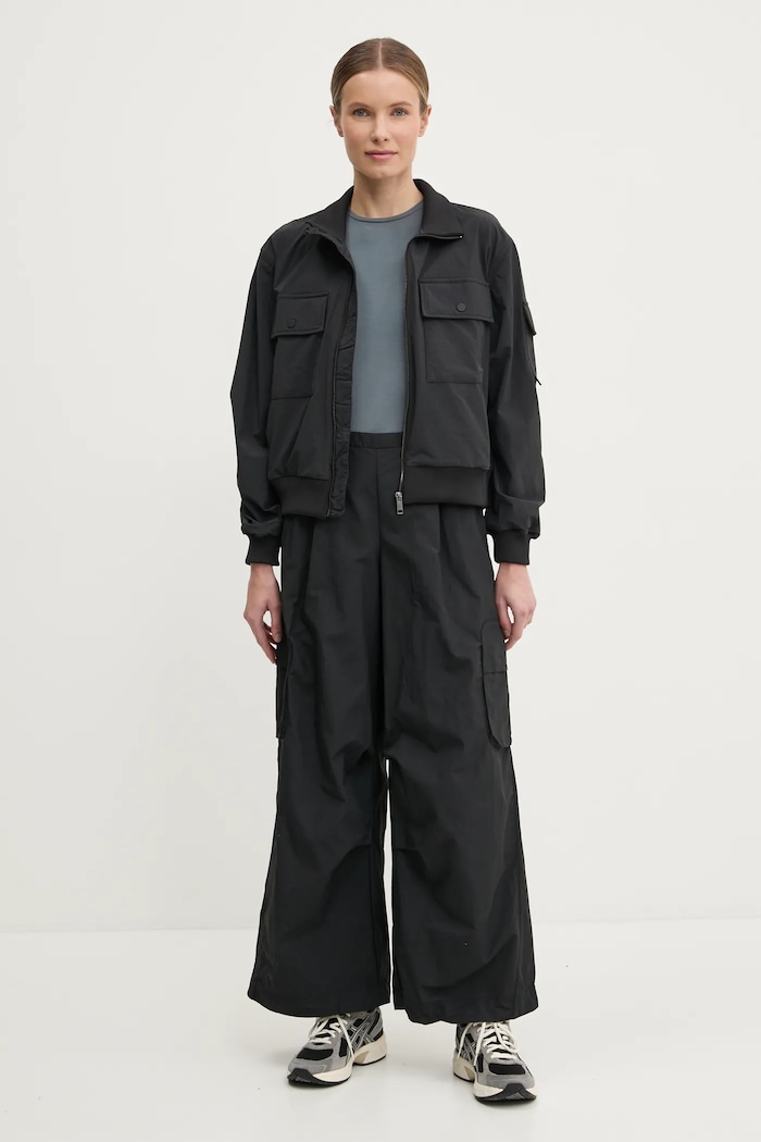 Jakna adidas Originals Essential JD4792 crna SS25