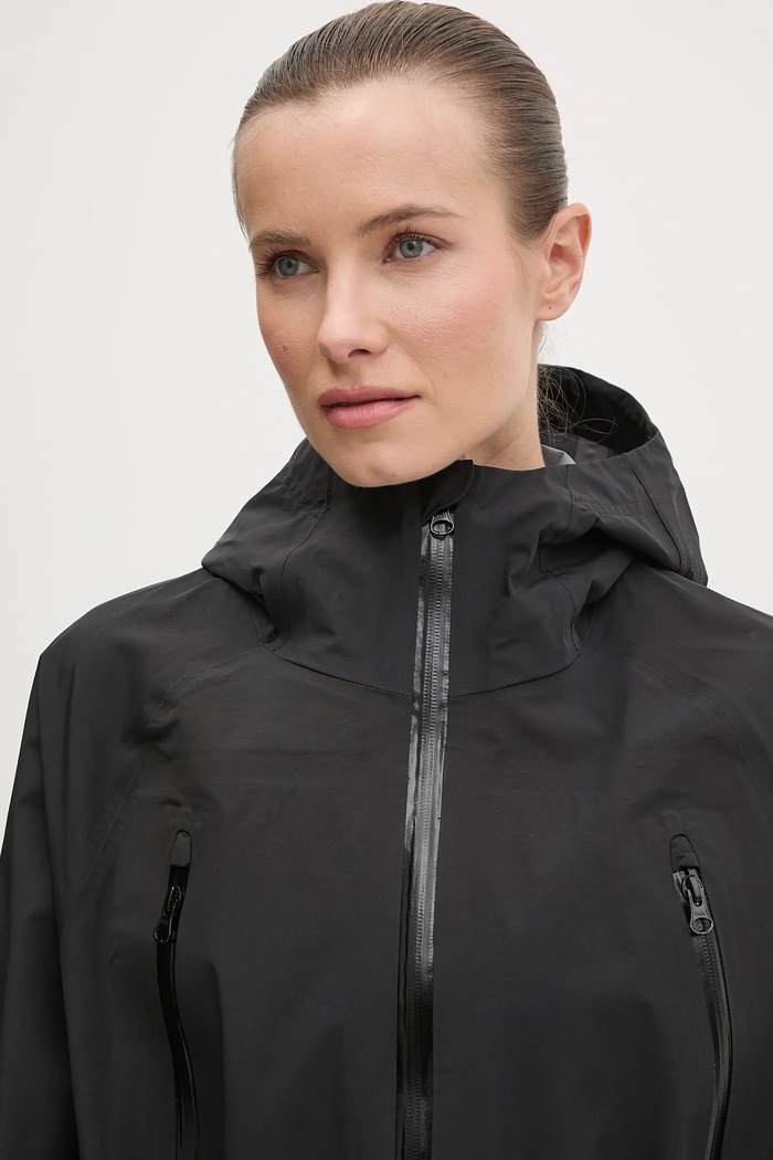 adidas by Stella McCartney giacca impermeabile TrueNature nero JF6032