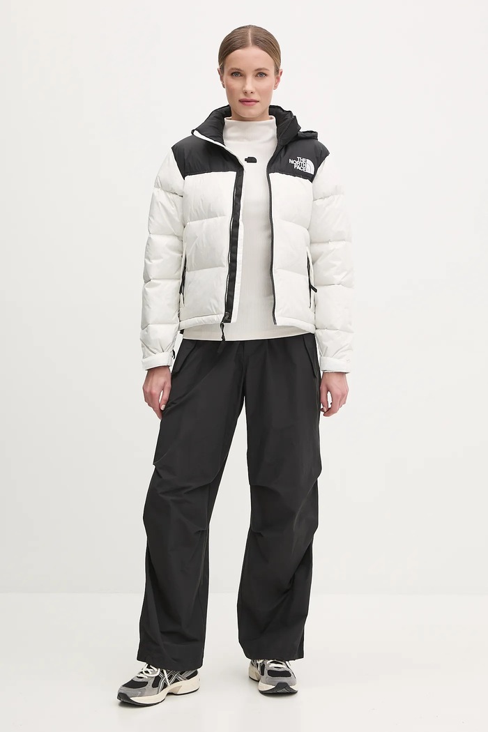 Péřová bunda The North Face 1996 Retro Nuptse NF0A3XEOROU1 bílá SS25