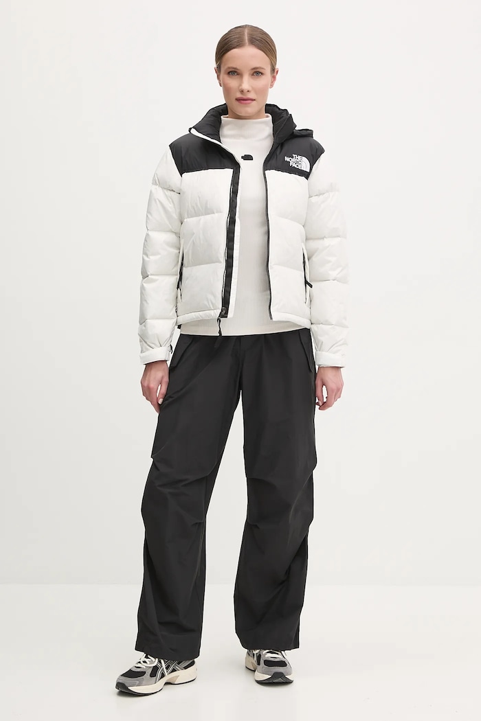 Péřová bunda The North Face 1996 Retro Nuptse NF0A3XEOROU1 bílá SS25