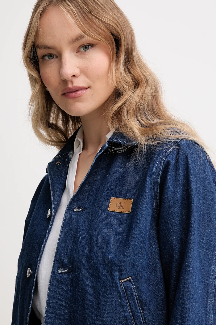 Bavlněná džínová bunda Calvin Klein Jeans Calvin Klein Jeans J20J225180 námořnická modř