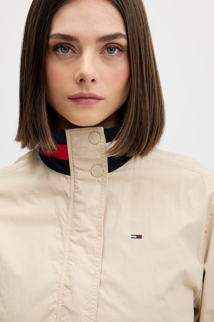 Tommy Jeans geacă de tranziție pentru femei bej DW0DW20439
