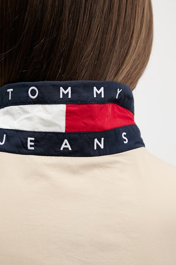 Tommy Jeans geacă de tranziție pentru femei DW0DW20439 bej