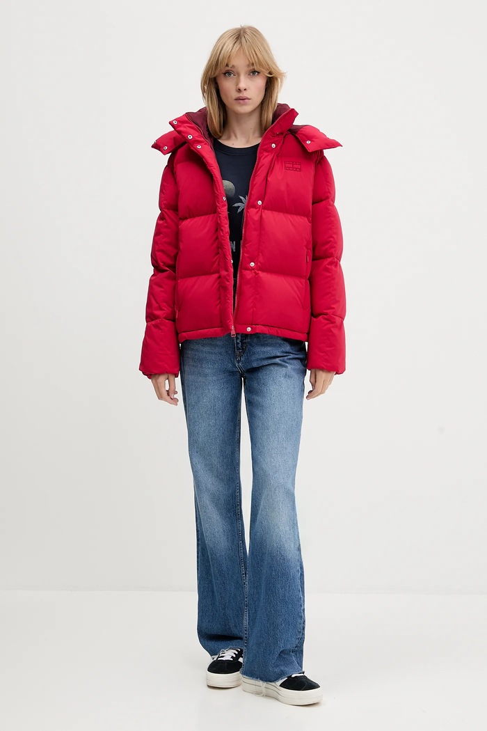 Páperová bunda Tommy Jeans DW0DW21623 červená AW25