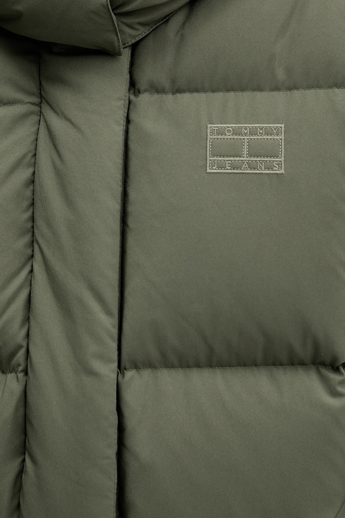 Pernata jakna Tommy Jeans DW0DW21623 zelena