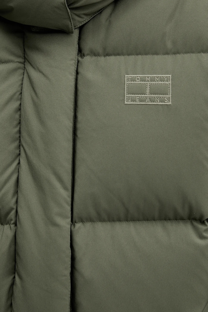Pernata jakna Tommy Jeans DW0DW21623 zelena