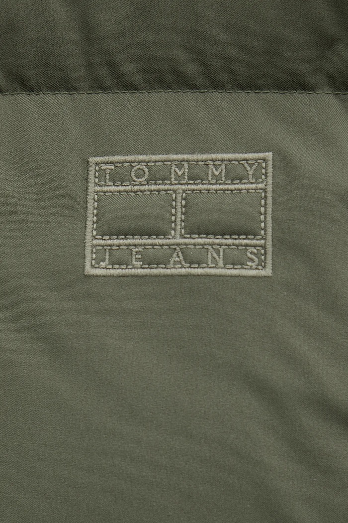 Пухено яке Tommy Jeans DW0DW21624