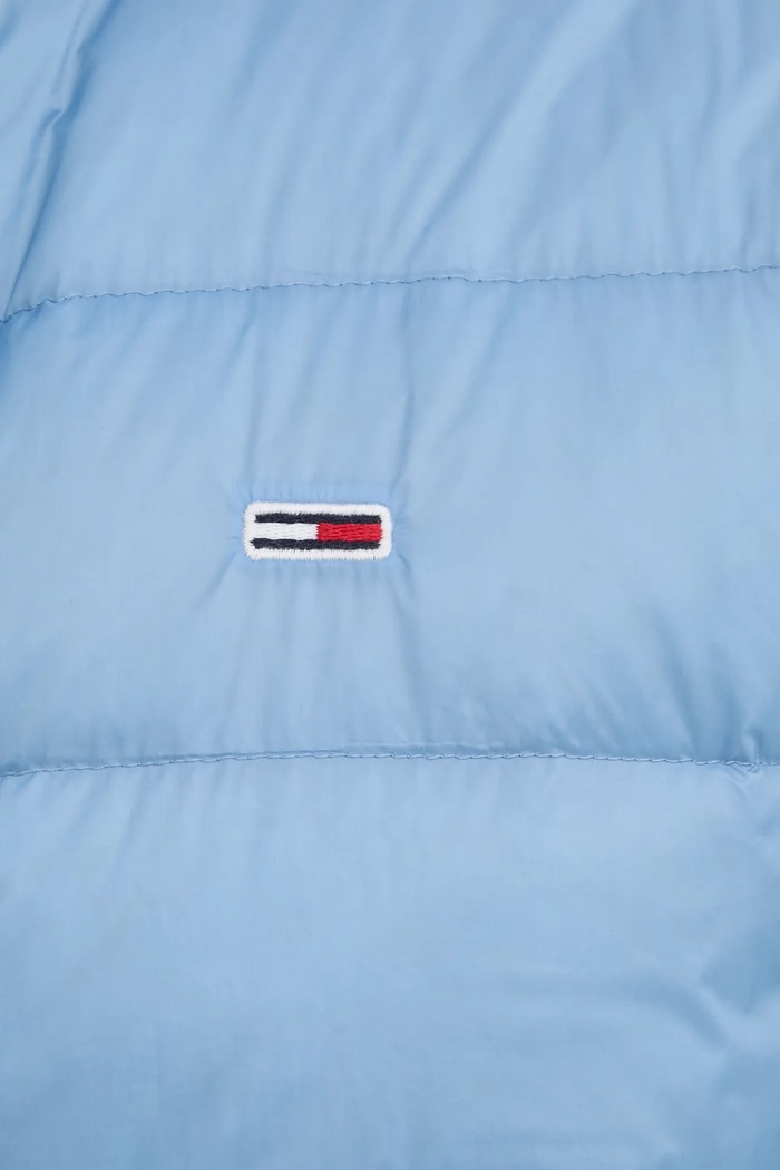 Μπουφάν με επένδυση από πούπουλα Tommy Jeans DM0DM20658 μπλε