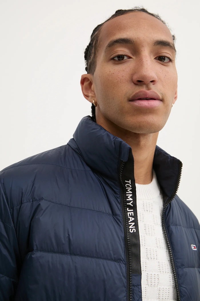 Пухено яке Tommy Jeans тъмносин DM0DM20658