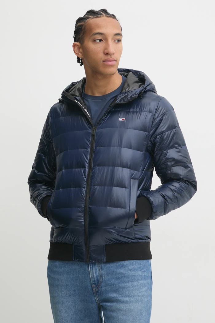 Пухено яке Tommy Jeans преходна изолация тъмносин DM0DM20659