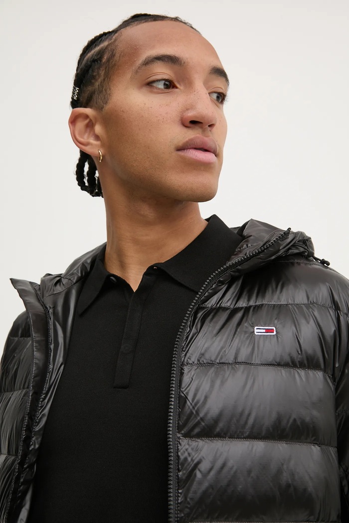 Пухено яке Tommy Jeans DM0DM20659 черен