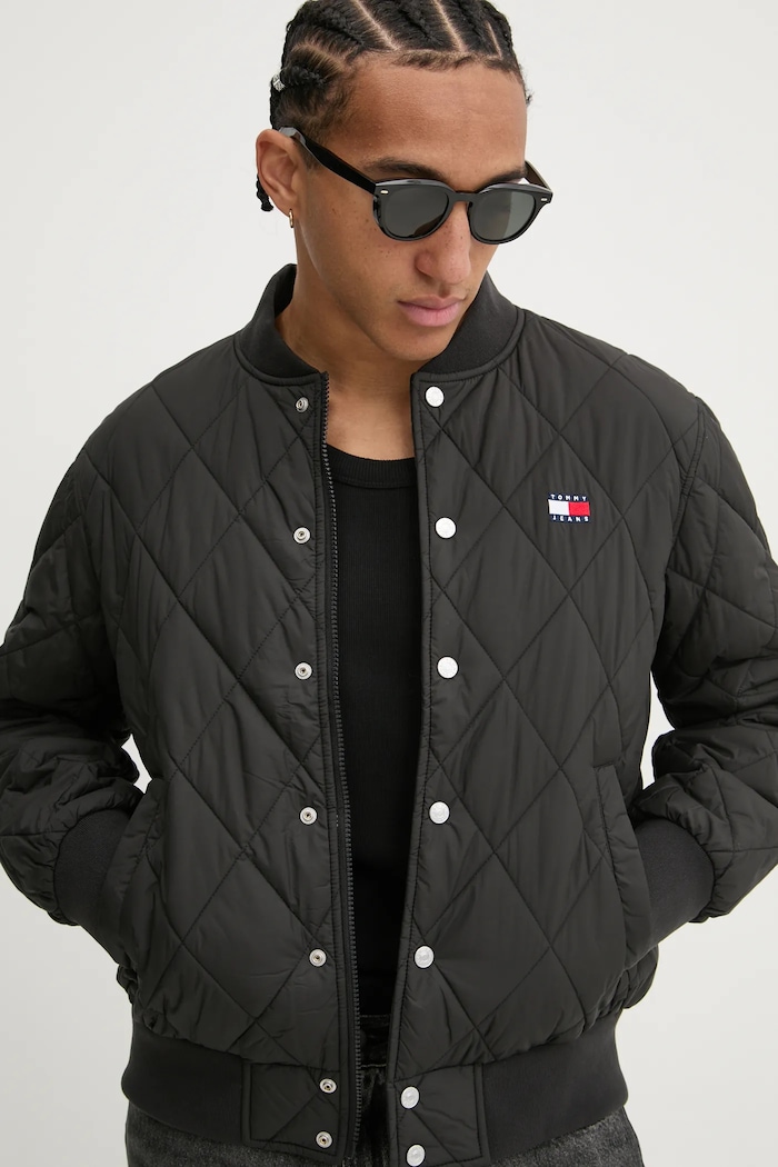 Μπουφάν bomber Tommy Jeans άλλο μαύρο DM0DM20699