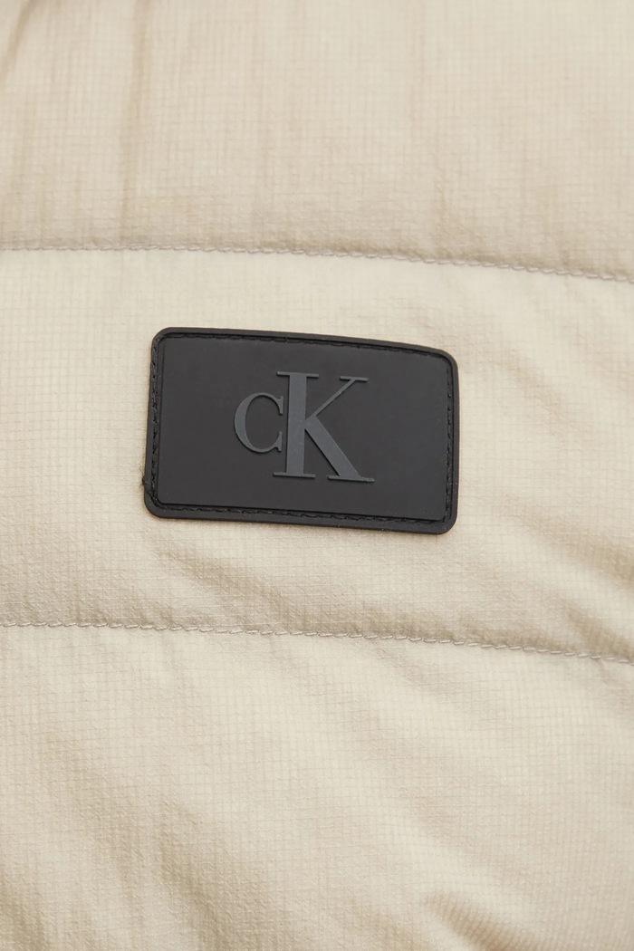 Calvin Klein Jeans kurtka puchowa J30J326716 beżowy
