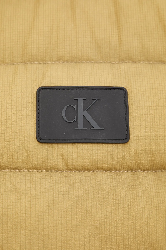 Páperová vesta Calvin Klein Jeans J30J326718 zelená