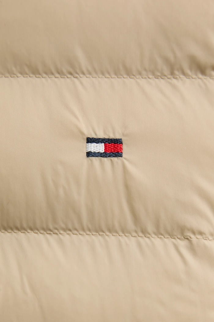Елек Tommy Hilfiger MW0MW37677 бежов