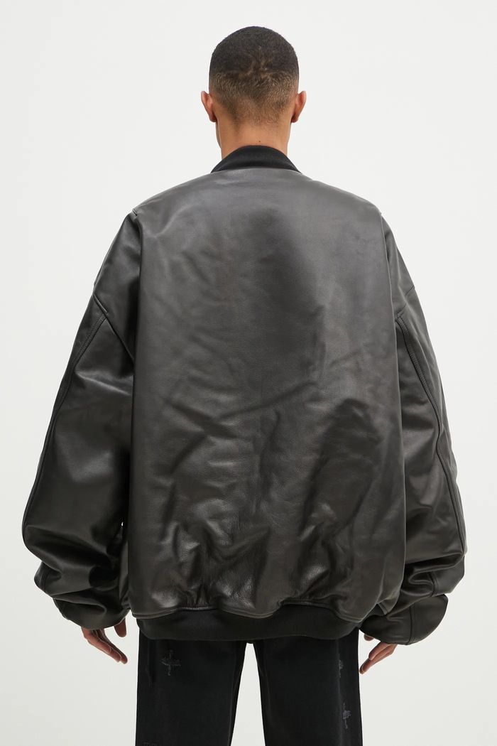 Bunda VETEMENTS Oversized Leather Bomber UA66JA200B čierna