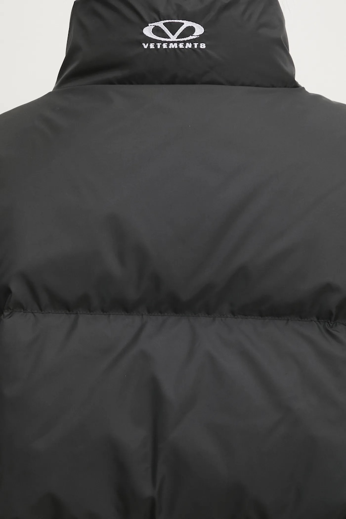 VETEMENTS down jacket Logo Puffer UA66JA350B black