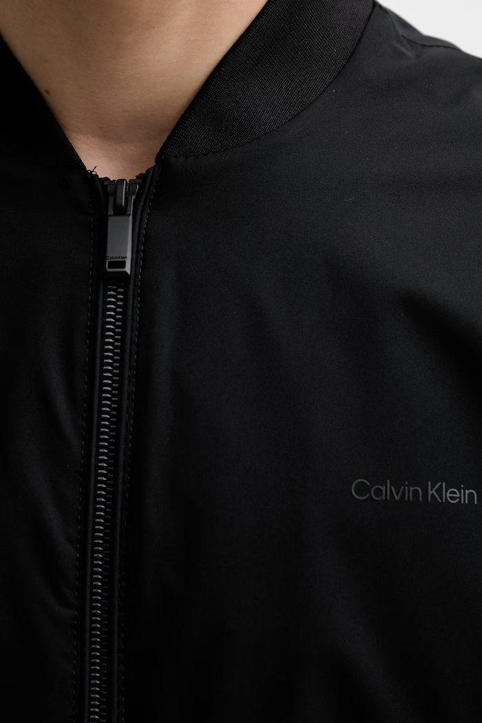 Calvin Klein LV040FM512 čierna