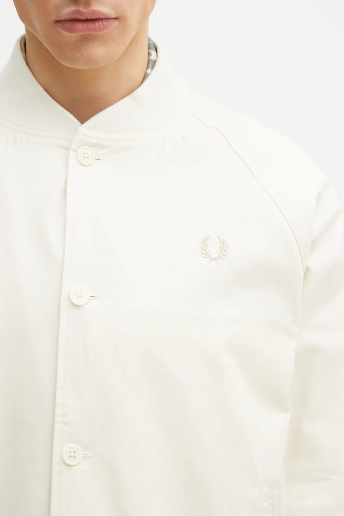 Яке бомбър Fred Perry бежов J9032.560