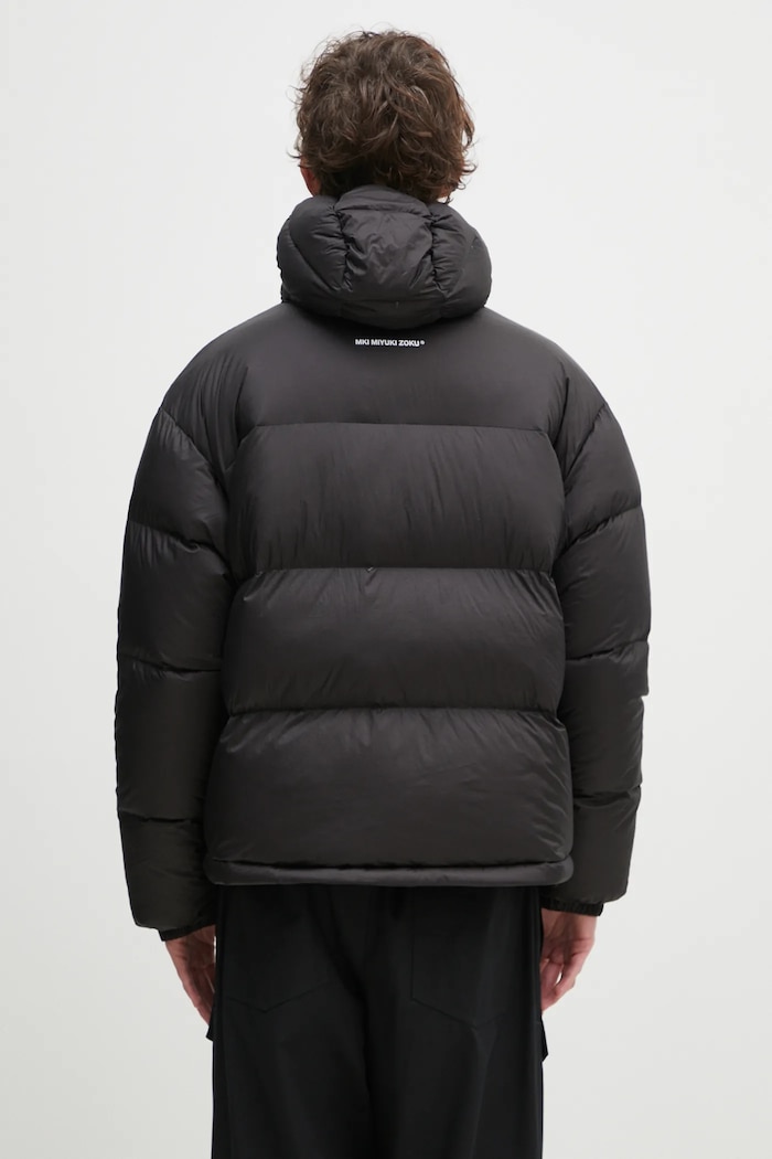 Одежда Пуховая куртка MKI MIYUKI ZOKU Translucent Bubble Jacket TRANSLUCENT.BUBBLE.BL чёрный