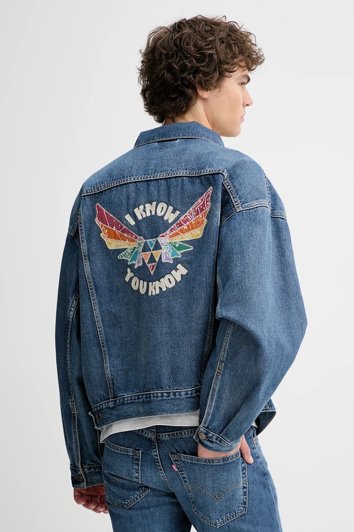 Džínová bunda Levi's PRIDE ONE FAMILY TRUCKER riflovina modrá 002FF