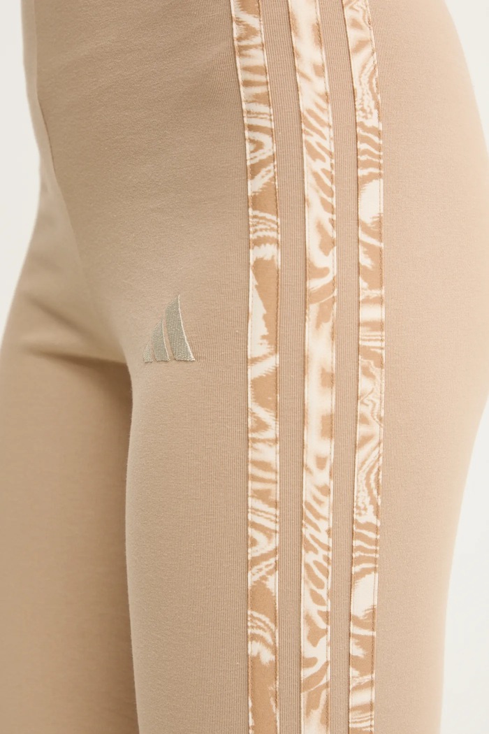 adidas legginsy Essentials Animal beżowy JM1661
