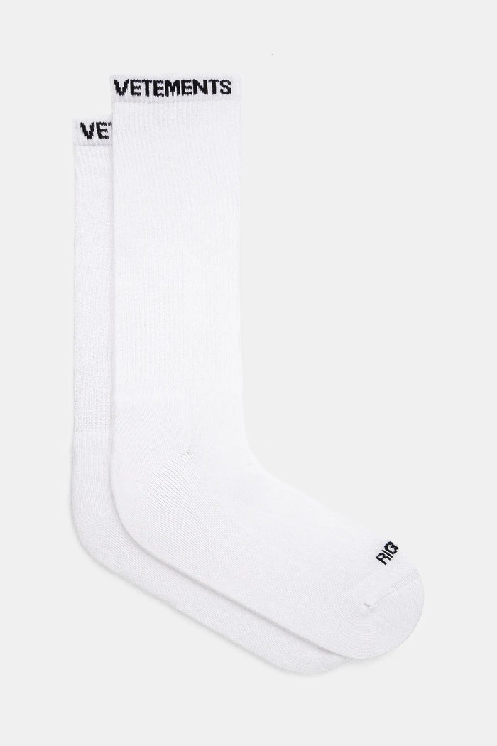 VETEMENTS socks Logo ankle socks white UA66SO100W
