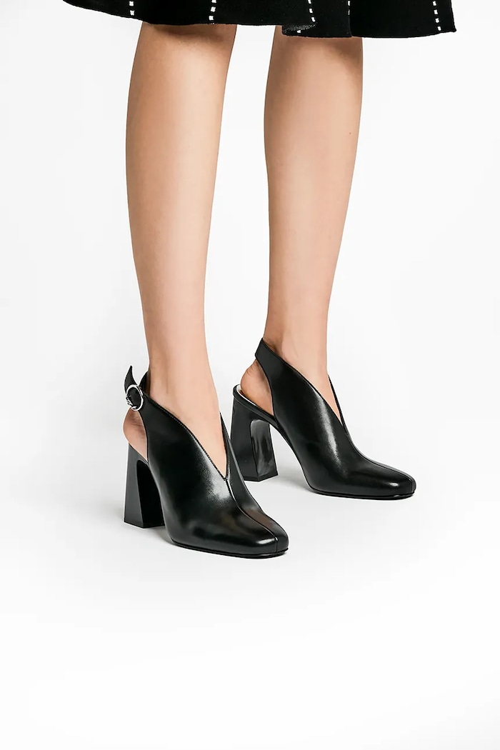 Karl Lagerfeld czółenka skórzane ASTRA NOVA KL33105.000