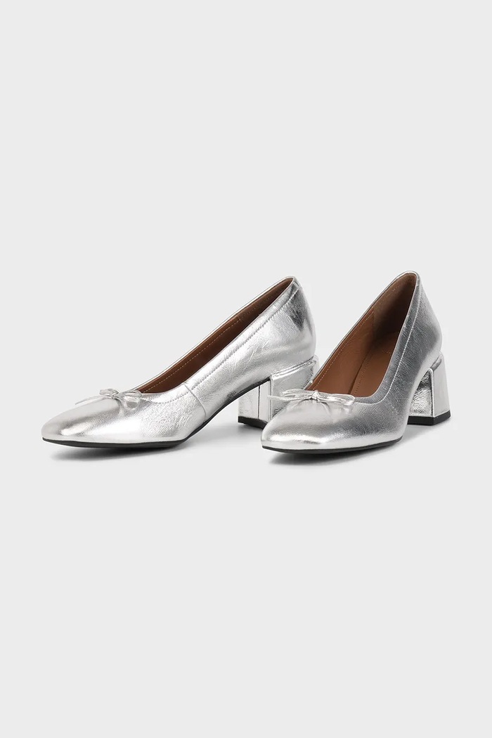 Kožené lodičky Vagabond Shoemakers ADISON 5939.083.79 stříbrná SS25