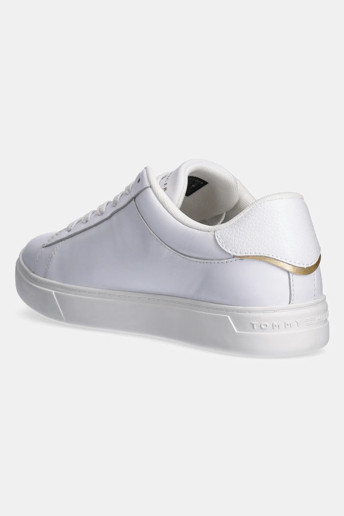 Обувки Кожени маратонки Tommy Hilfiger ESSENTIAL COURT SNEAKER FW0FW08320 бял