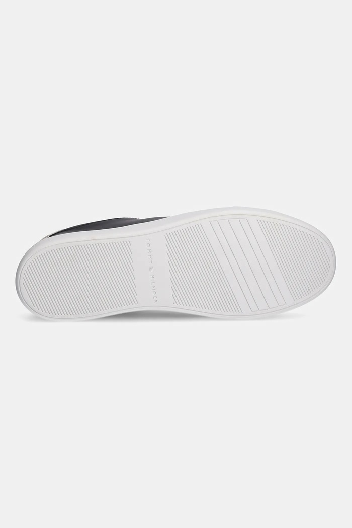 Kožené sneakers boty Tommy Hilfiger ESSENTIAL COURT SNEAKER FW0FW08320 černá