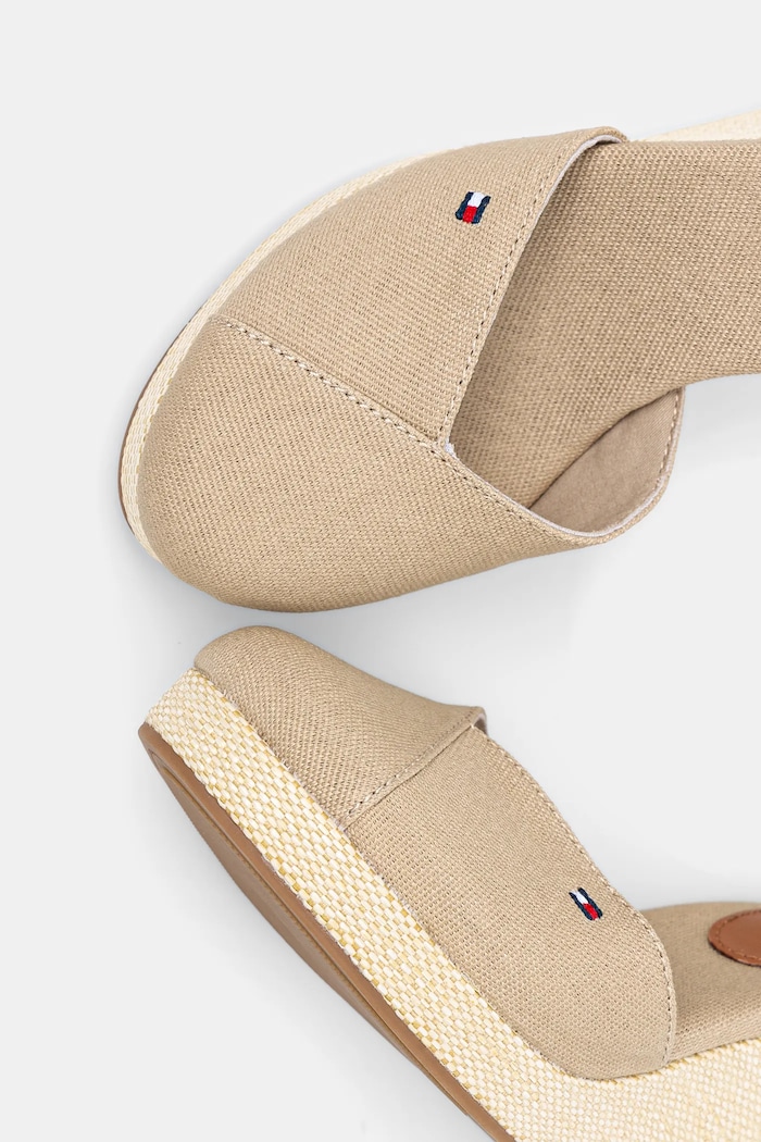 Espadrilky Tommy Hilfiger FLAG HIGH WEDGE ESPAD CLOSED TOE béžová FW0FW08494