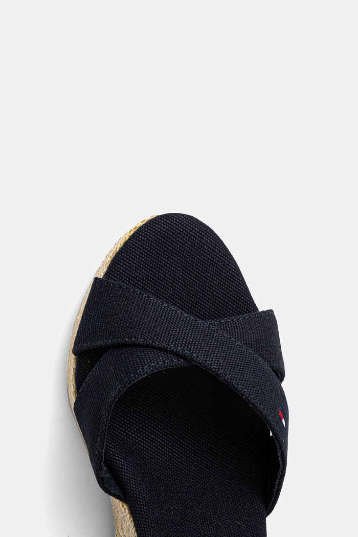 Sandali Tommy Hilfiger FLAG HIGH WEDGE ESPAD CRISSCROSS mornarsko modra FW0FW08661