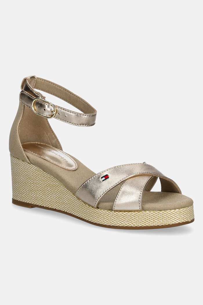 Πέδιλα Tommy Hilfiger FLAG METALLIC MID WEDGE ESPAD υφασμάτινο χρυσαφί FW0FW08810