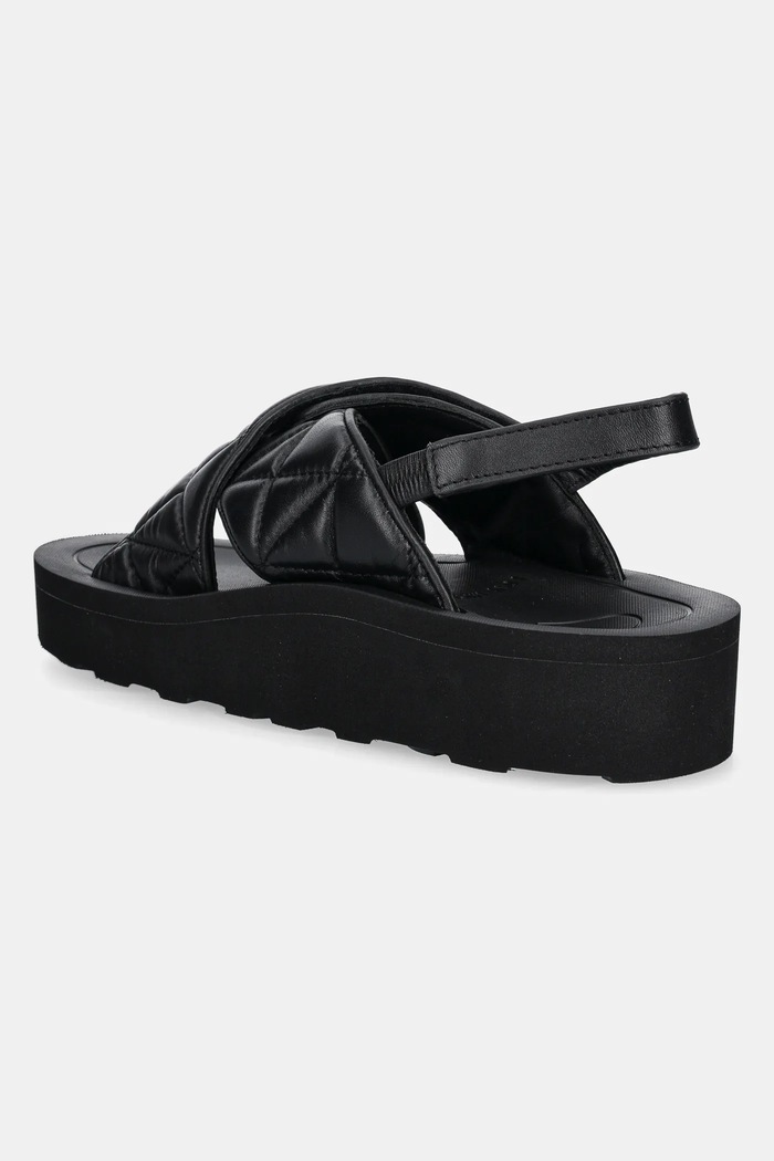 Obuwie Love Moschino sandały skórzane JA16044I1MIE0000 czarny