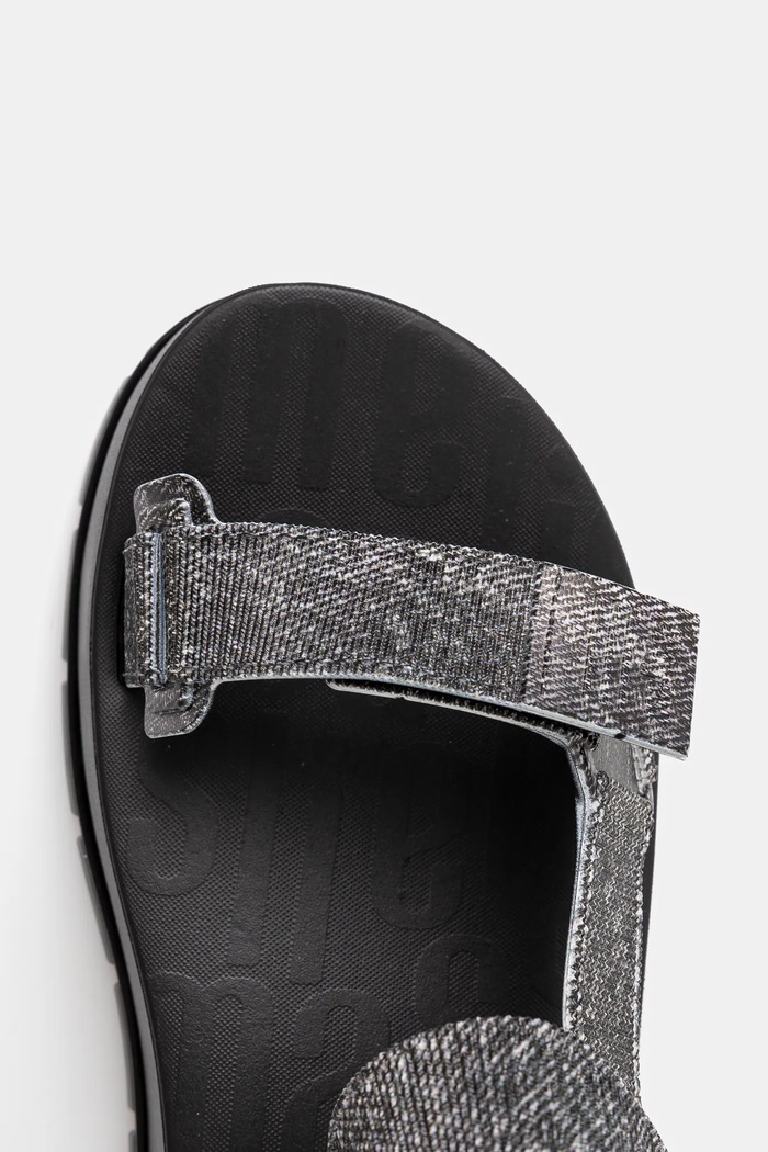 Sandále Melissa FLOWING PLATFORM DENIM čierna M.36132.BG677