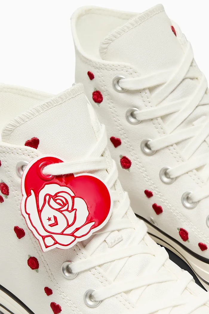 Converse trampki Chuck Taylor All Star Valentine's Day A13650C biały