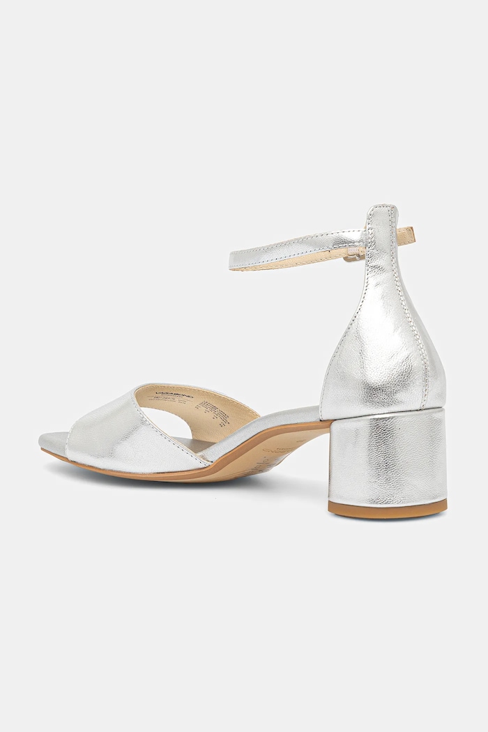 Obuwie Vagabond Shoemakers Sandały skórzane PIPER 5921.083.79 srebrny