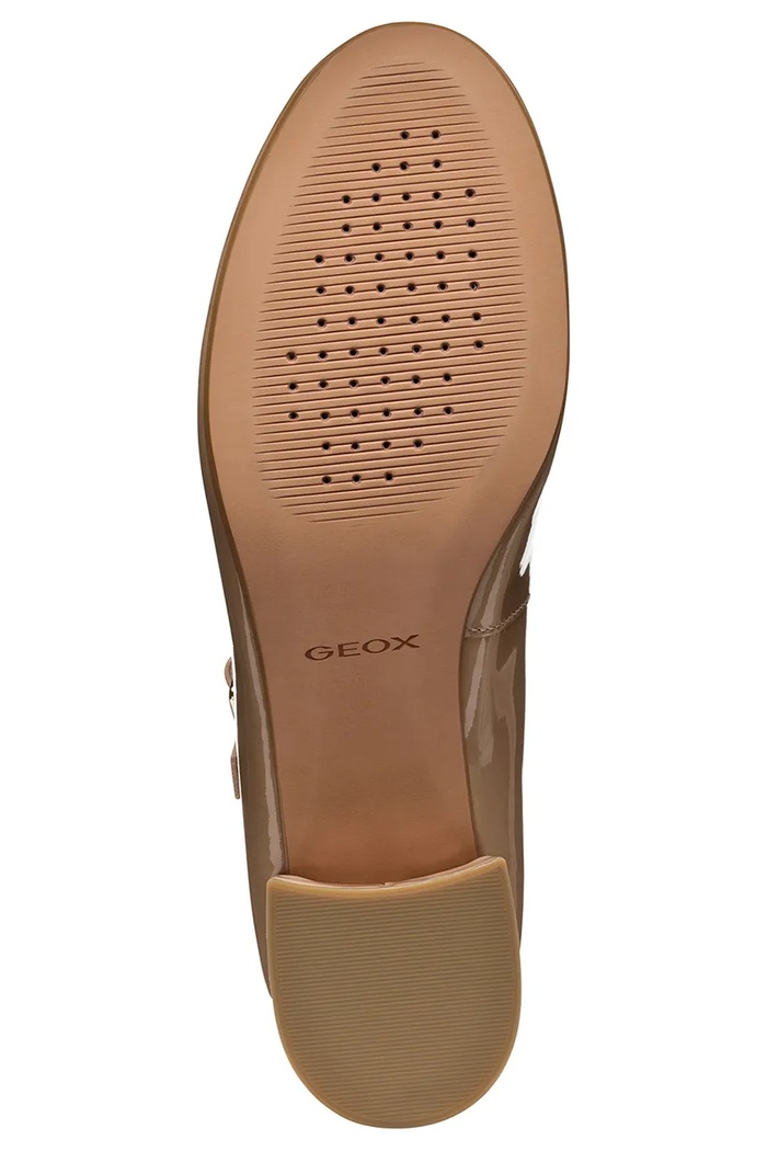 Geox czółenka skórzane D FLORETIA D46WMA.00066.C5000